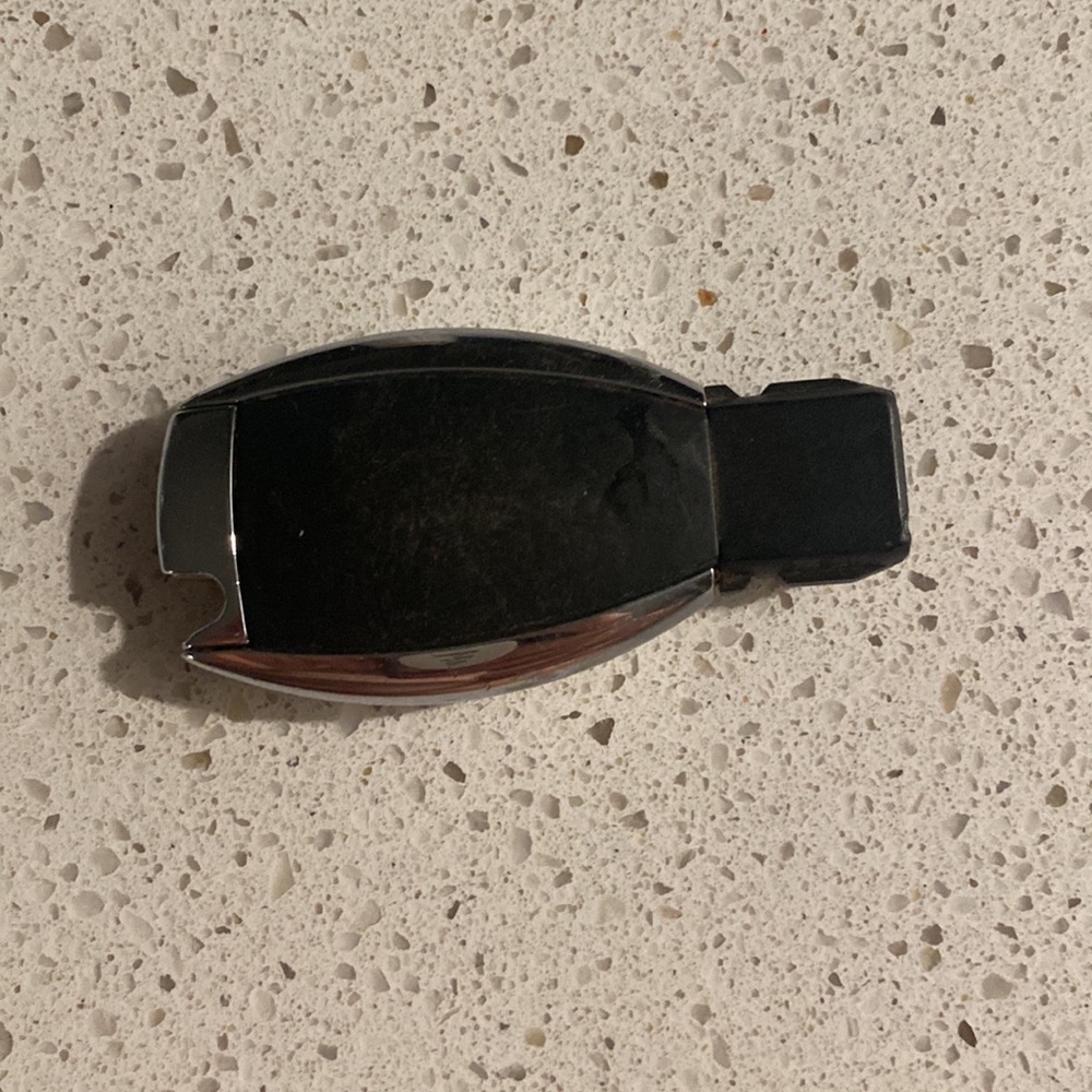 Mercedes Key - Picture 2 of 3